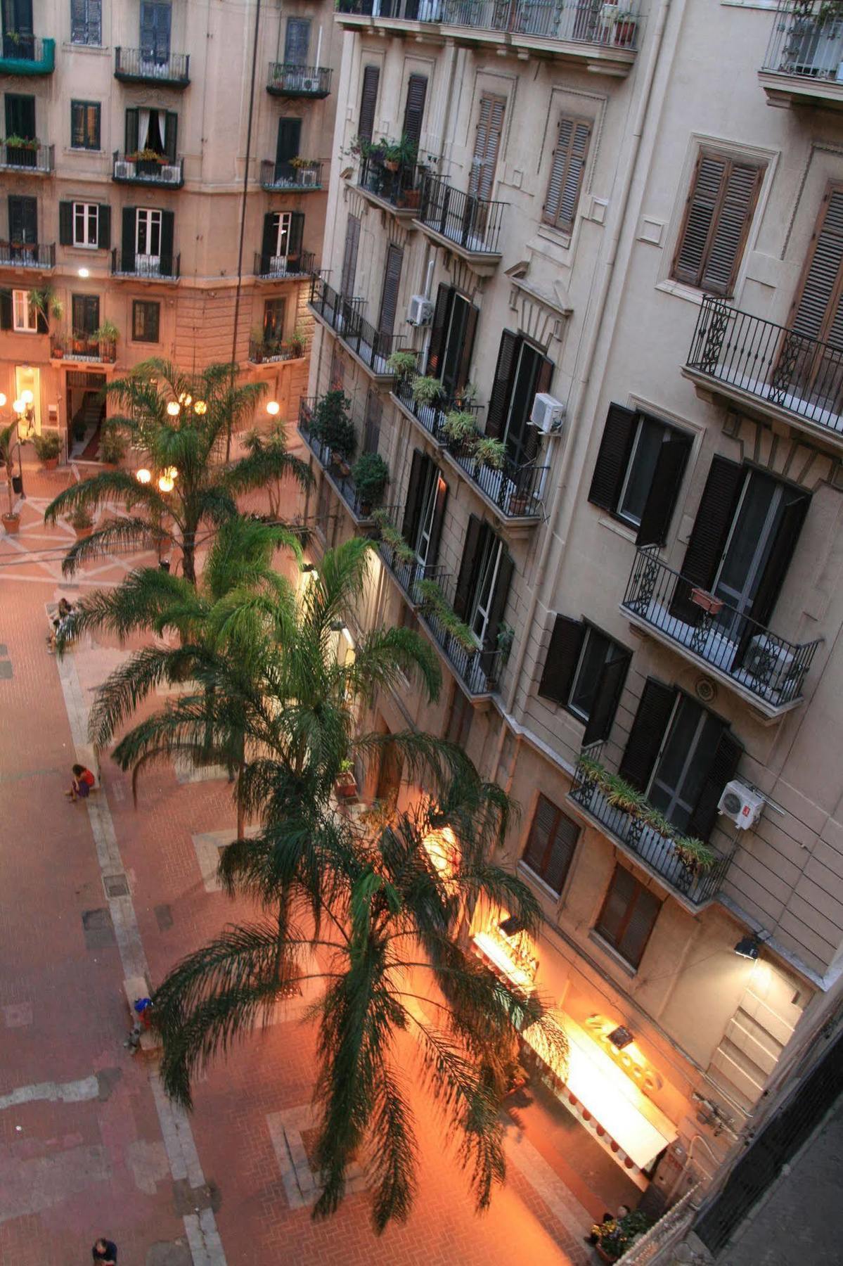 Castelnuovo #politeama Gasthof Palermo